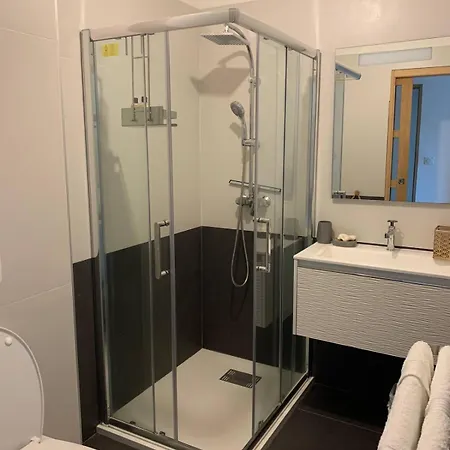 Lavighiu ゲストハウス *